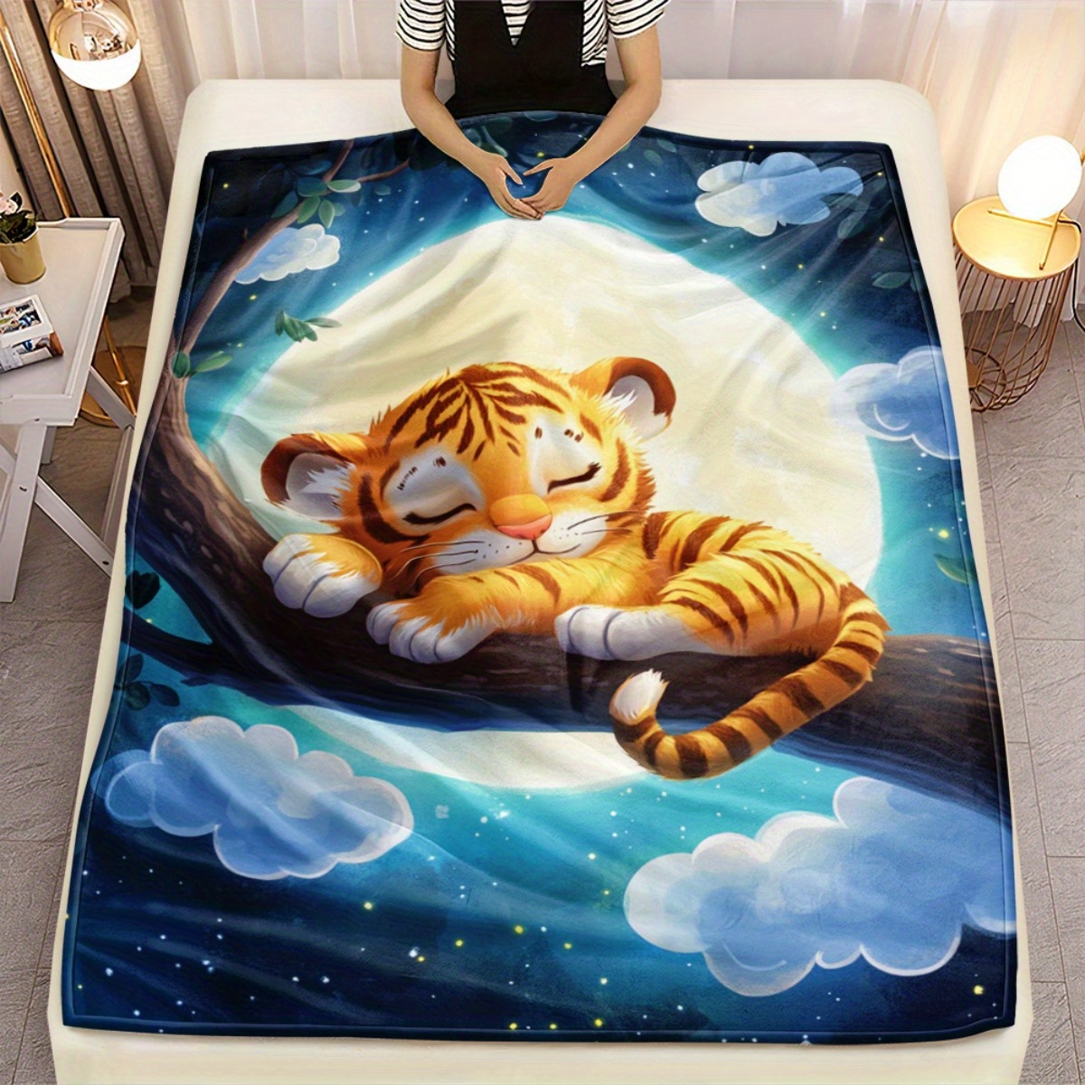 Cute sleeping tiger on tree br - Baby Nursery Animal Theme recension och pris